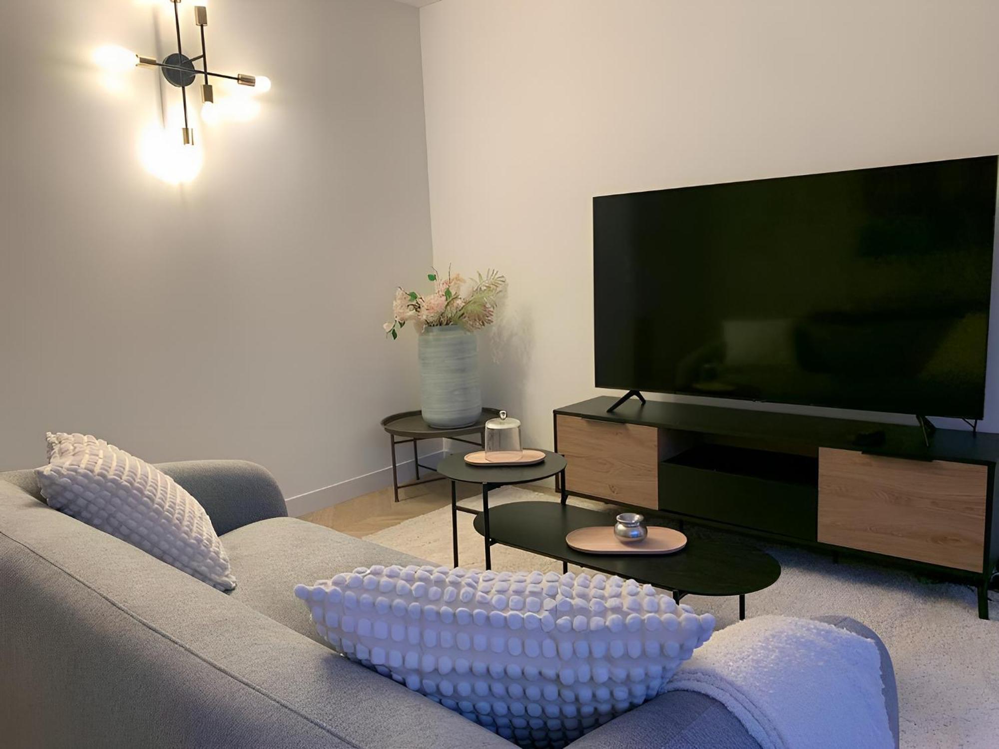 Magnifique Appartement, 3 Min De Paris Levallois-Perret Exterior photo